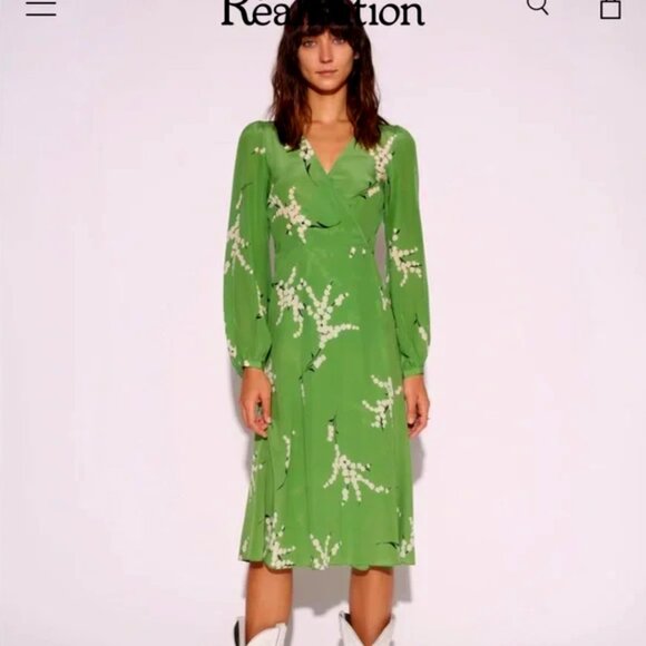 100% Silk Green Floral Wrap Dress - Picture 1 of 4